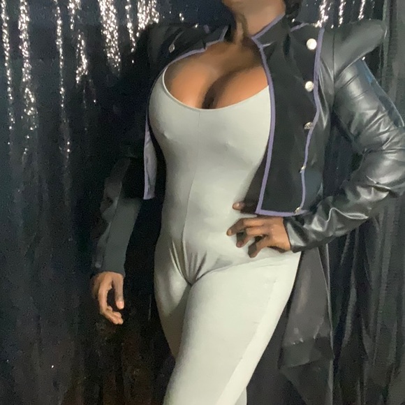 Perfect little ringmaster number - Picture 4 of 8